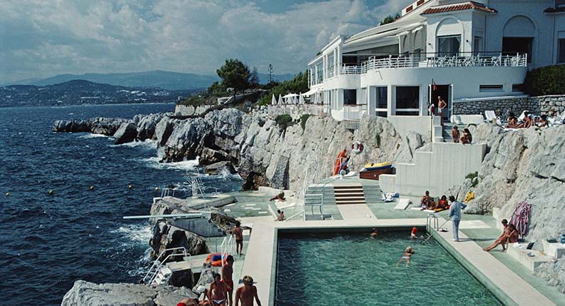 Mediterranean Retreats: Luxury Resorts in the French Riviera